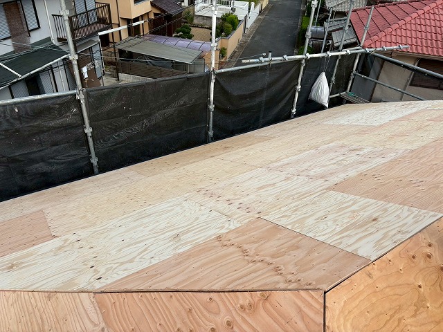 下地の構造用合板貼