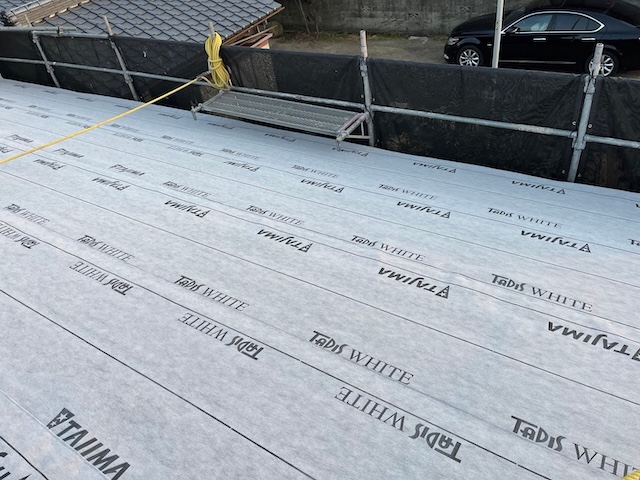 防水シート施工後の屋根