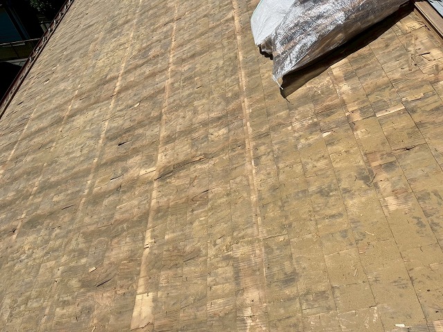 瓦撤去後の下地状況