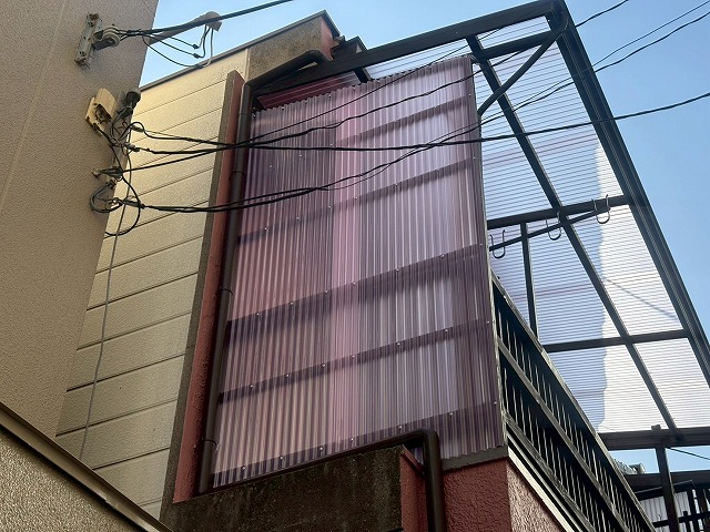 ベランダ　ポリカ　交換