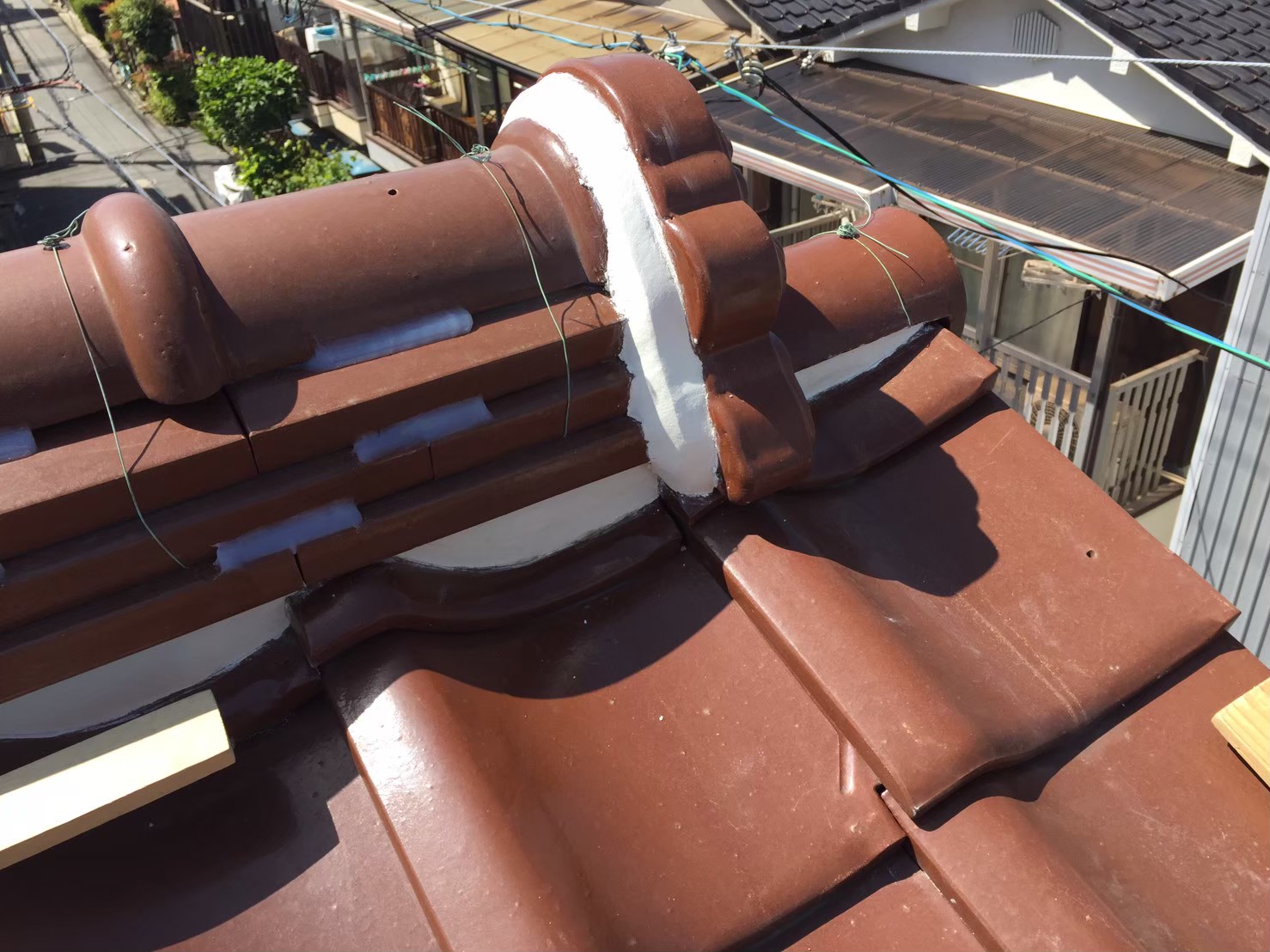 漆喰詰め直しとラバーロック工法