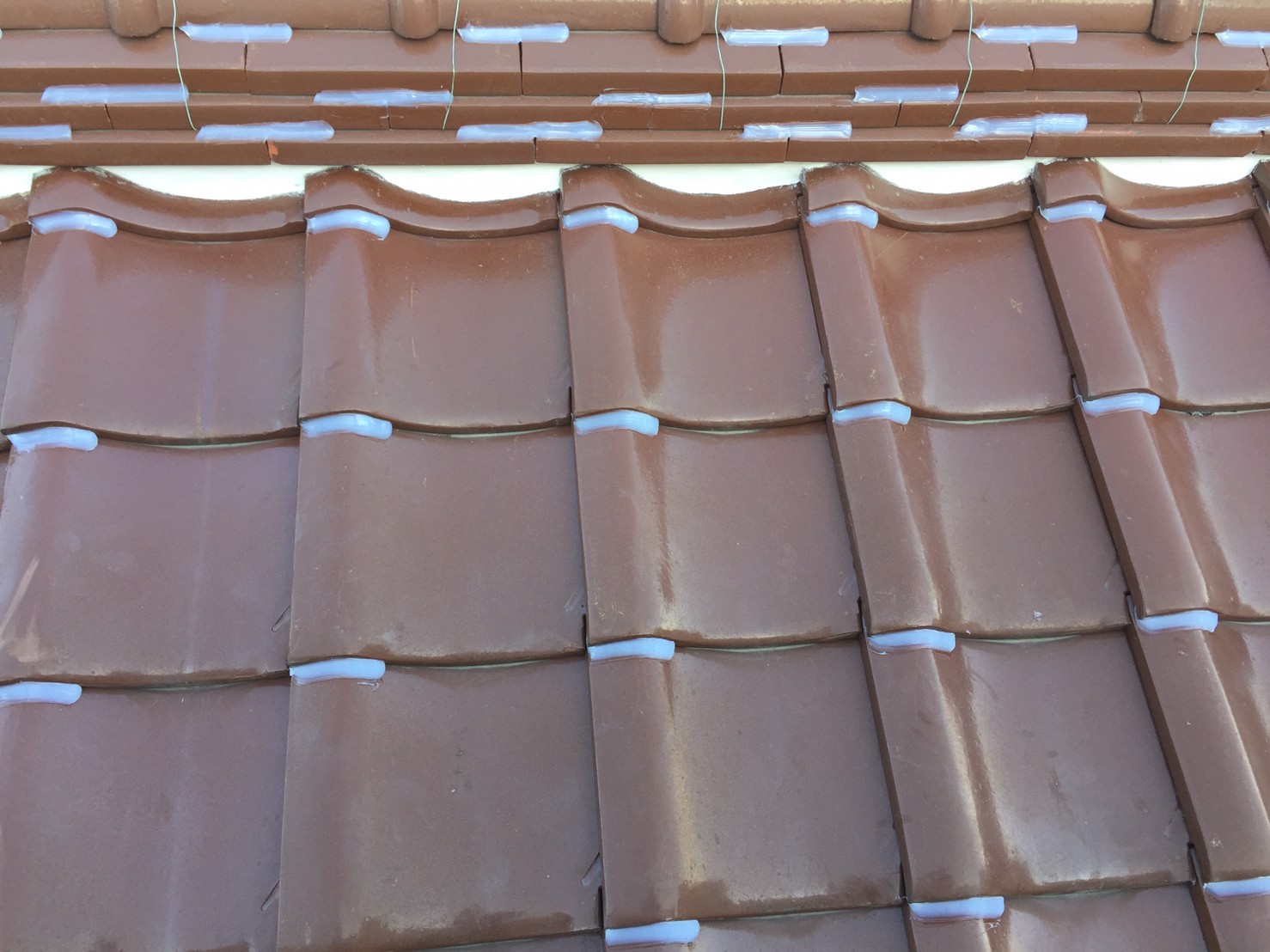 漆喰詰め直しとラバーロック工法