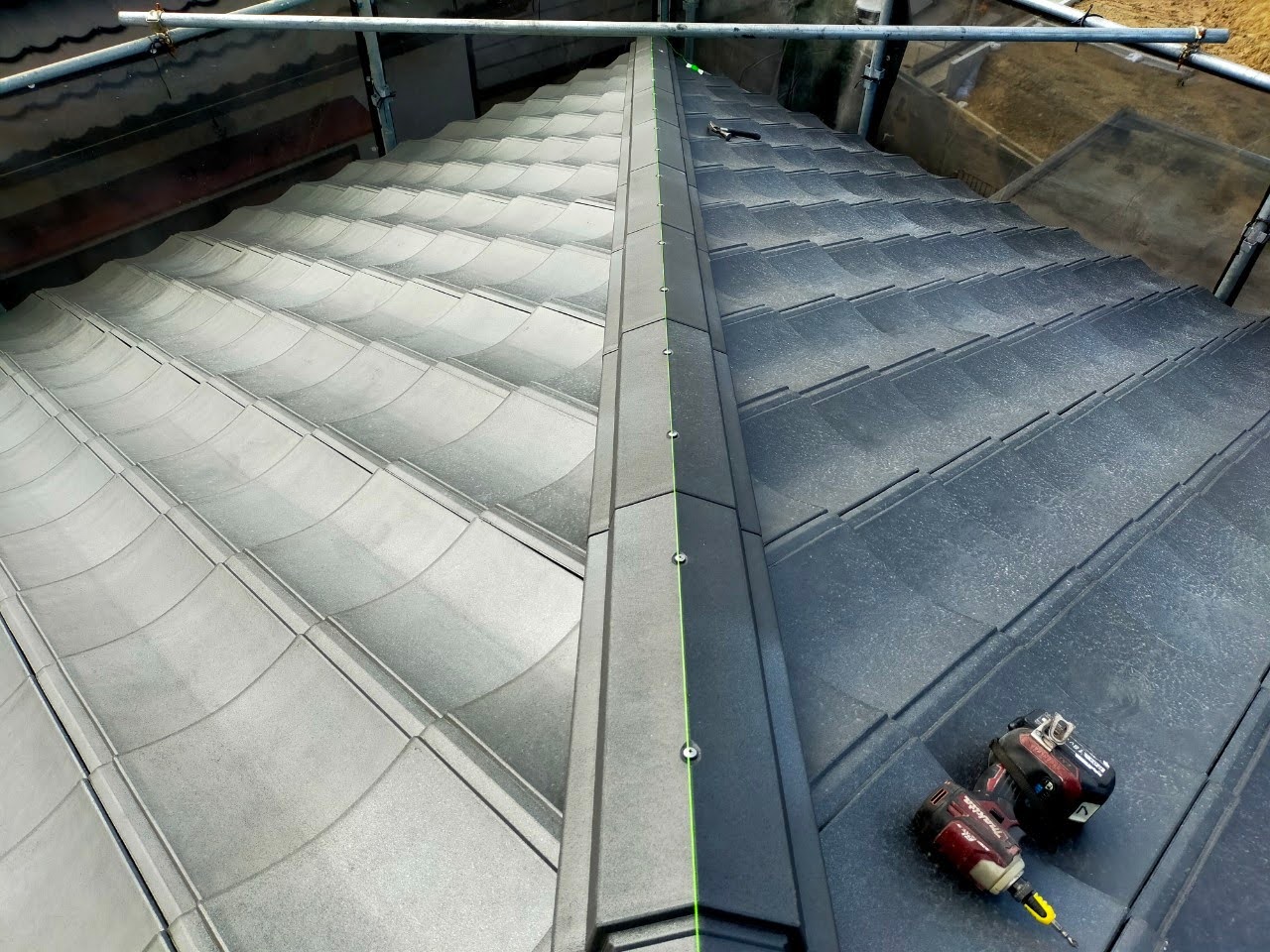 棟板金の取付完了