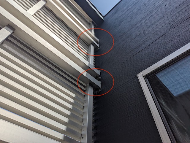 ルーバー取り付け部