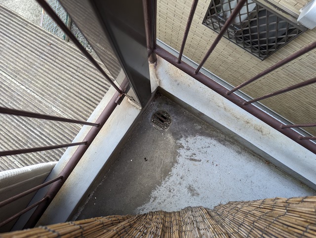 ベランダドレイン