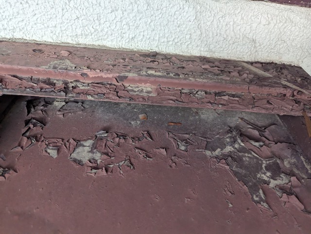 塗装のめくれ