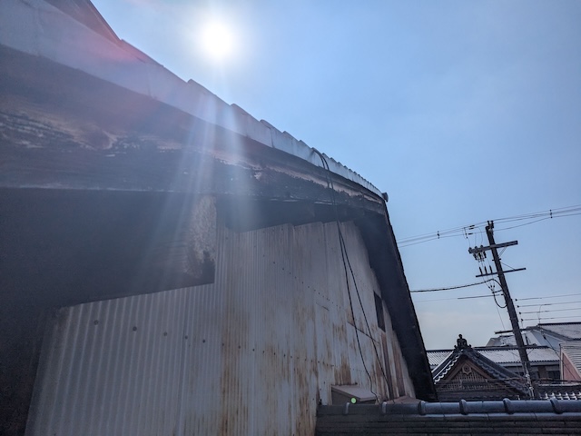 破風板の状態確認を実施