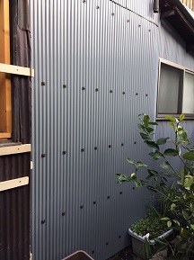 壁トタン張替