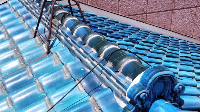 棟にもコーキングが塗られている