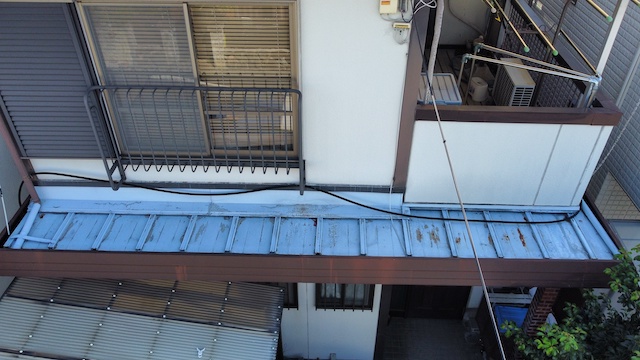 瓦棒下屋根画像