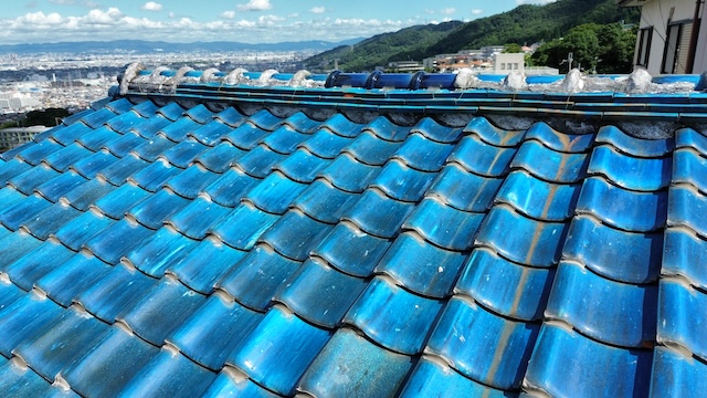 雨漏りの原因は瓦の隙間