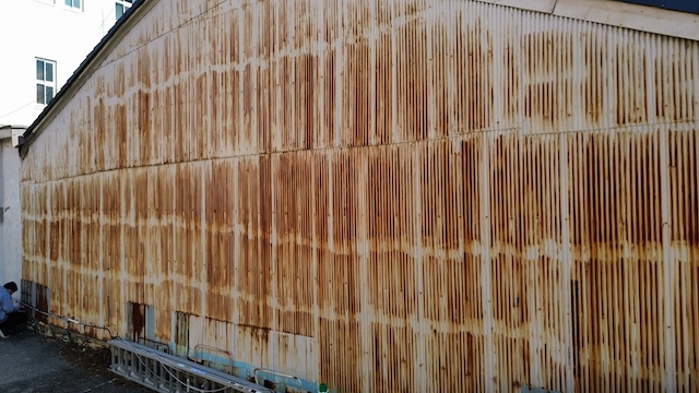 ご相談いただいたトタン壁