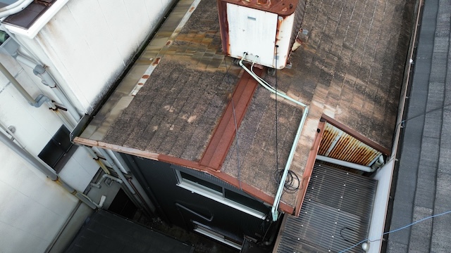 店舗の雨漏り相談も承ってます