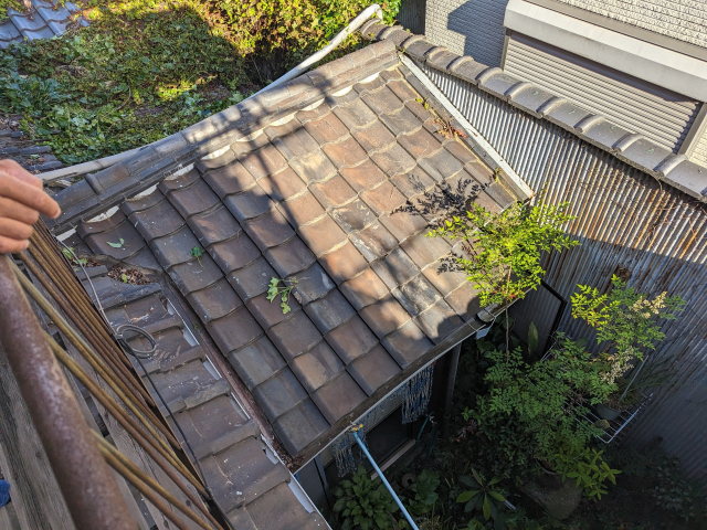 劣化し雨漏りした城陽市の瓦屋根