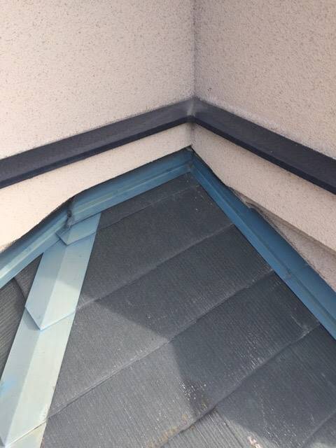 京都市伏見区の現地調査・壁際板金とスレート屋根の劣化