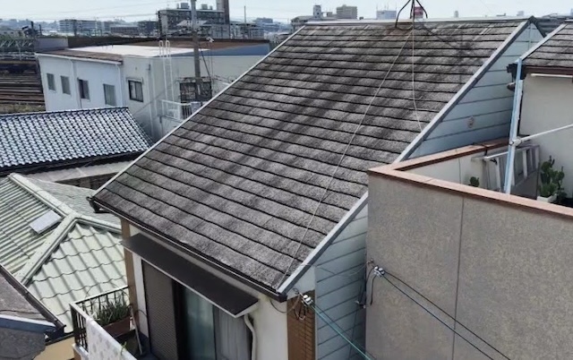 色あせたスレート屋根