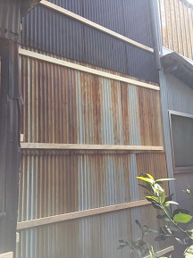 壁トタン　カバー工法