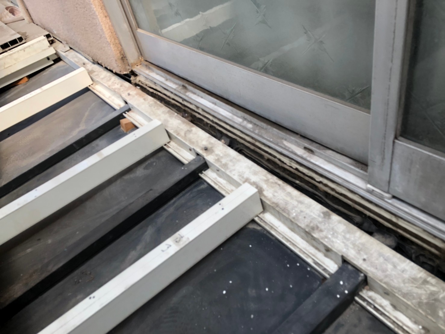 ベランダ下補修工事