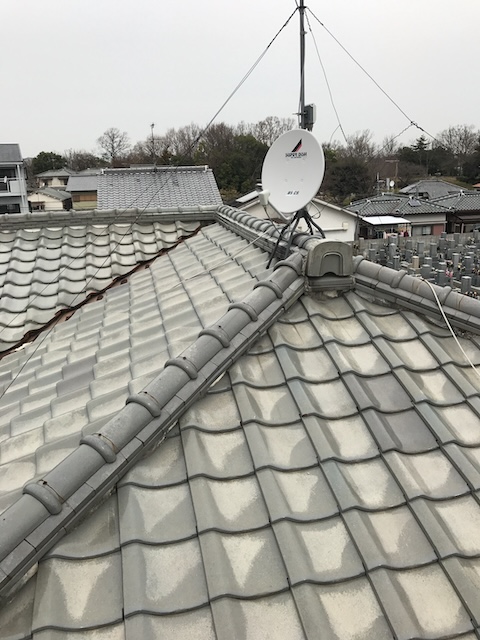 屋根頂部のアンテナ周辺