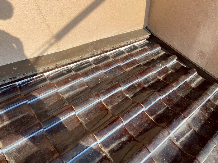 加古郡播磨町で瓦屋根の葺き直し工事で防水シートを貼り替えて雨漏り修理した後の様子