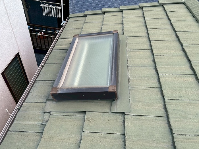 神戸市東灘区で天窓交換としてベルックス製の手動開閉天窓へ交換する前の様子