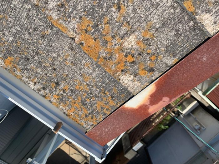 錆びついたケラバ板金