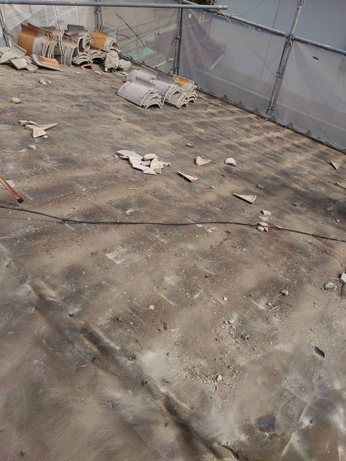 モ二エル瓦撤去完了