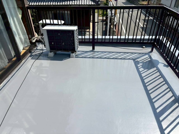 加古郡播磨町でガレージ上の雨漏り補修としてウレタン防水通気緩衝工法を行た後の様子