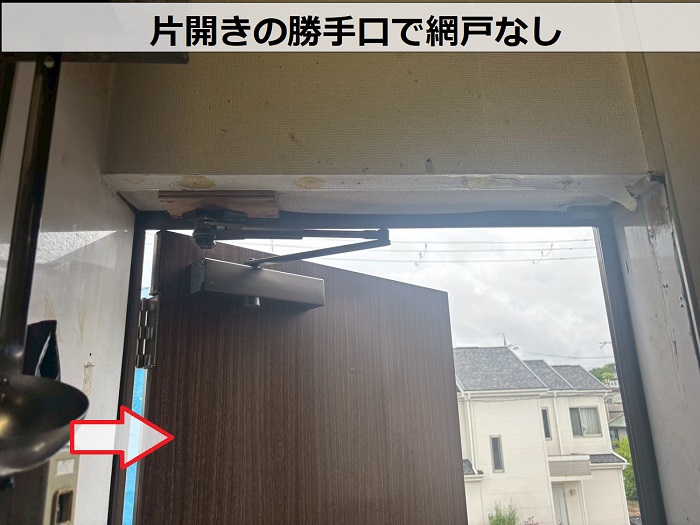 片開きの勝手口