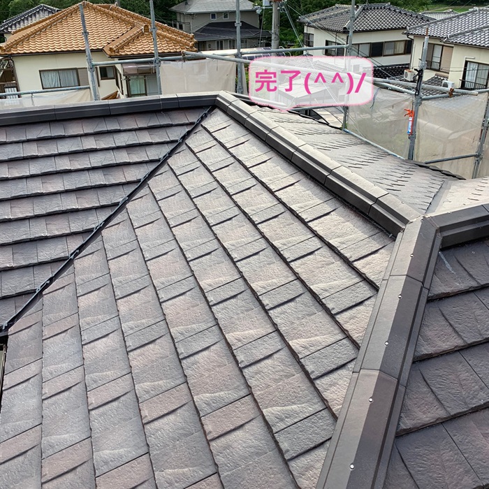 三木市で劣化した瓦屋根からルーガ鉄平に貼り替え完了した様子