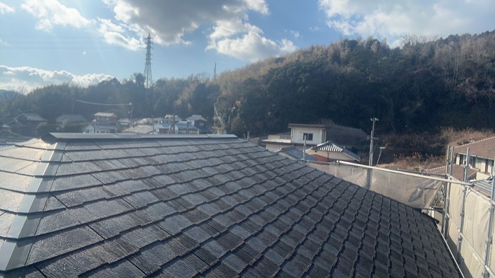 洲本市で積水ハウス戸建てのカラーベスト屋根へカバー工事する前の様子