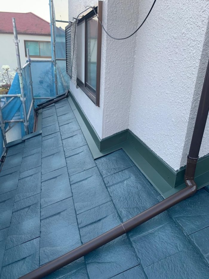 下屋根のルーガの収まり