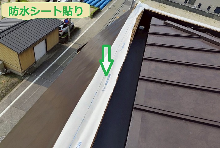 防水シート貼り