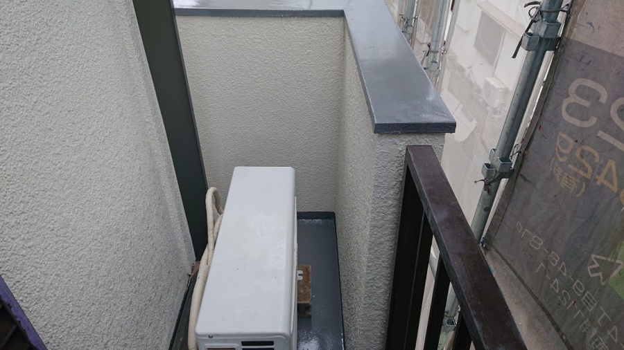 笠木を防水した様子