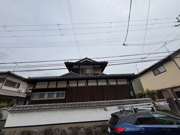 高砂市で日本瓦のルーガ雅を用いて瓦屋根葺き替え工事を行った後の様子