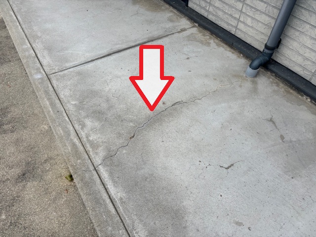 コンクリート素地のひび割れ