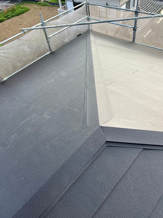 屋根工事で葺き替えを行った後の様子