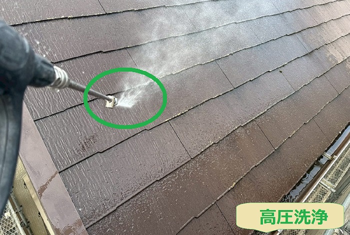 神戸市垂水区で屋根塗り替えにパーフェクトクーラーベストを使用する現場で高圧洗浄
