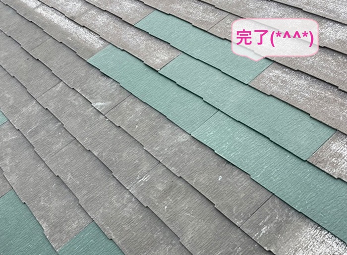 明石市の屋根補修工事でひび割れたカラーベスト屋根の部分交換が完了した現場の様子