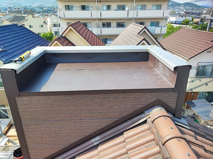 伊丹市で屋根板金工事を行った後の様子