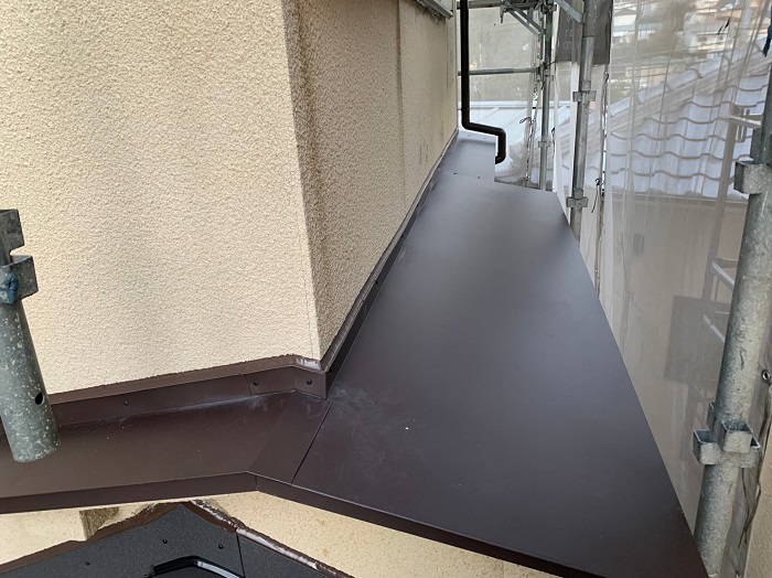 神戸市垂水区で庇屋根を修理した後の様子