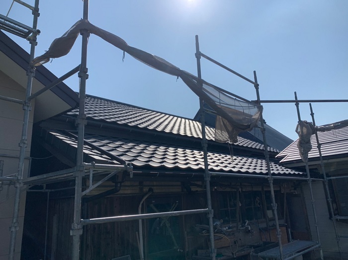 屋根工事で葺き替えをお行った後