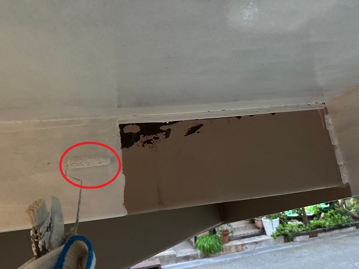 神戸市灘区で3階建てアパートの鉄骨階段を部分塗装で錆止め