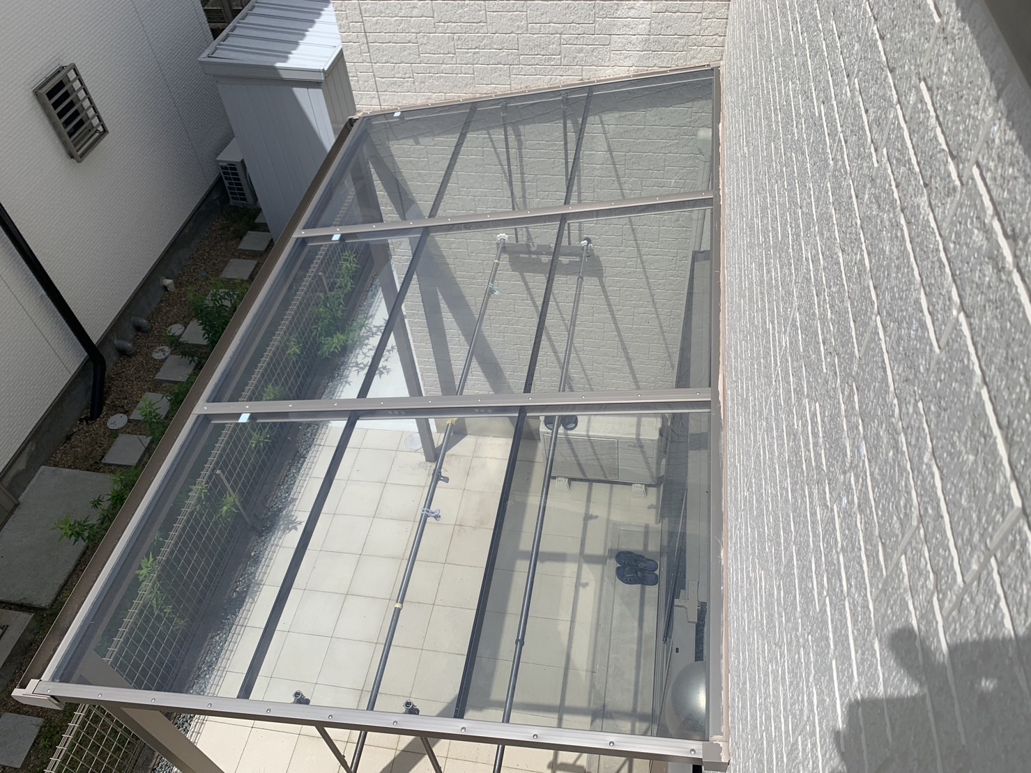 テラス屋根の雨漏り修理方法をご提案