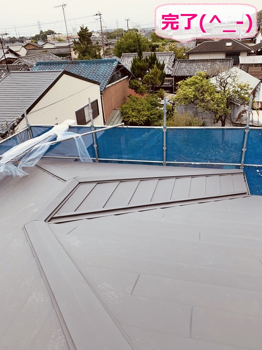 高砂市での割れやすいコロニアル屋根へのカバー工事完了