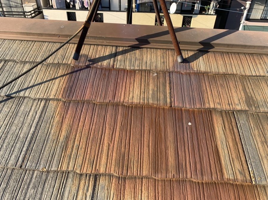 淡路市でのスレート屋根点検でのカラーベストの様子