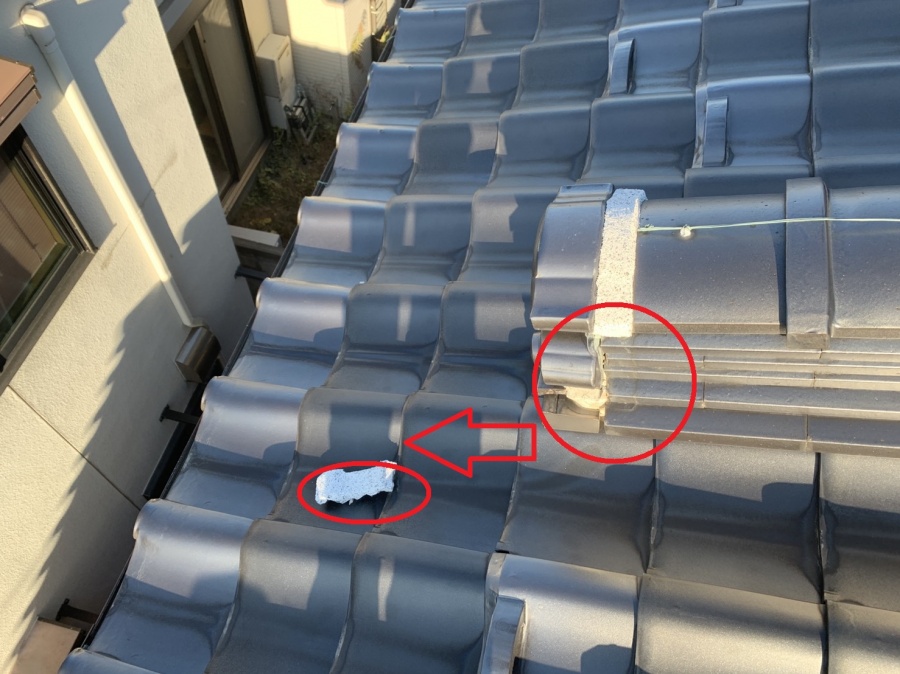 経年劣化して剥がれ落ちた屋根漆喰