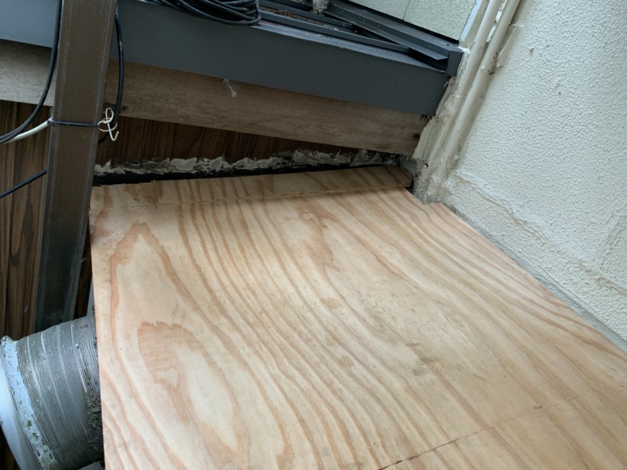 野地板を新設した様子