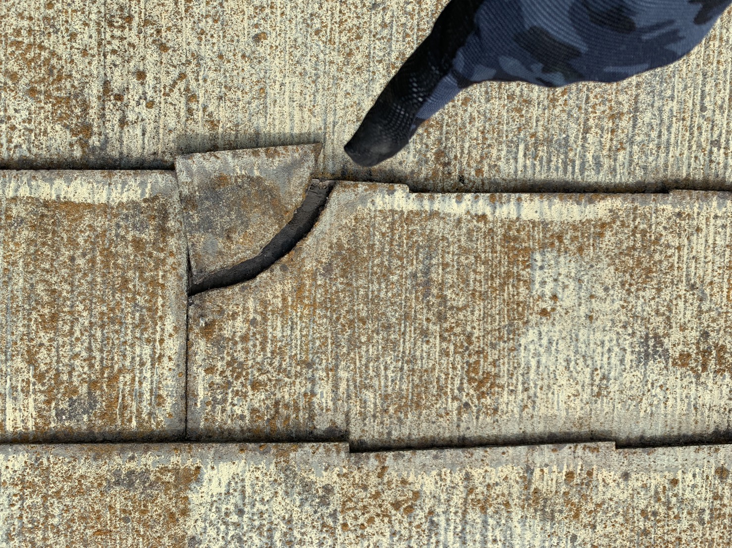 劣化が酷いスレート屋根