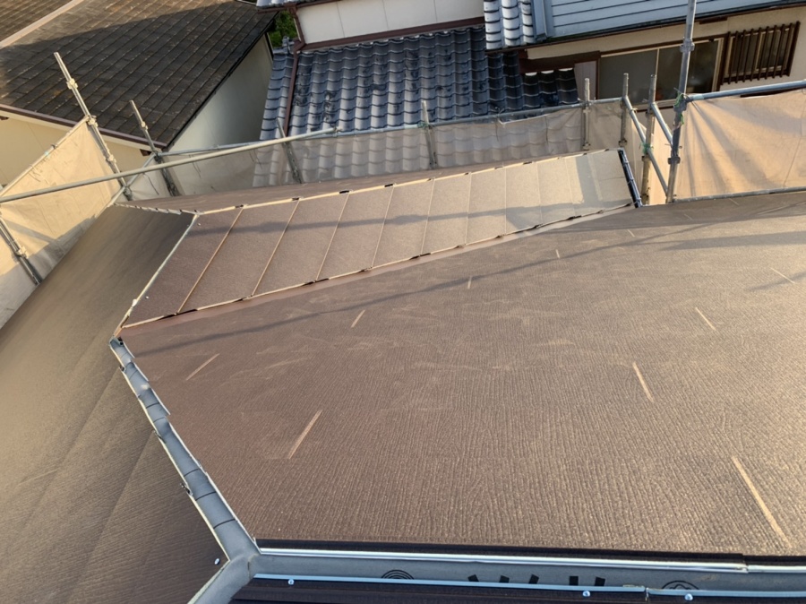 屋根を葺いた様子